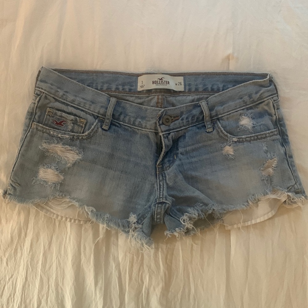 Hollister Light Wash denim shorts size 3/26